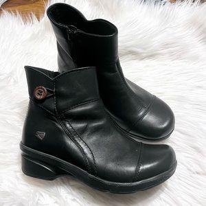 Keen Mora Mid Button Boots Black Leather